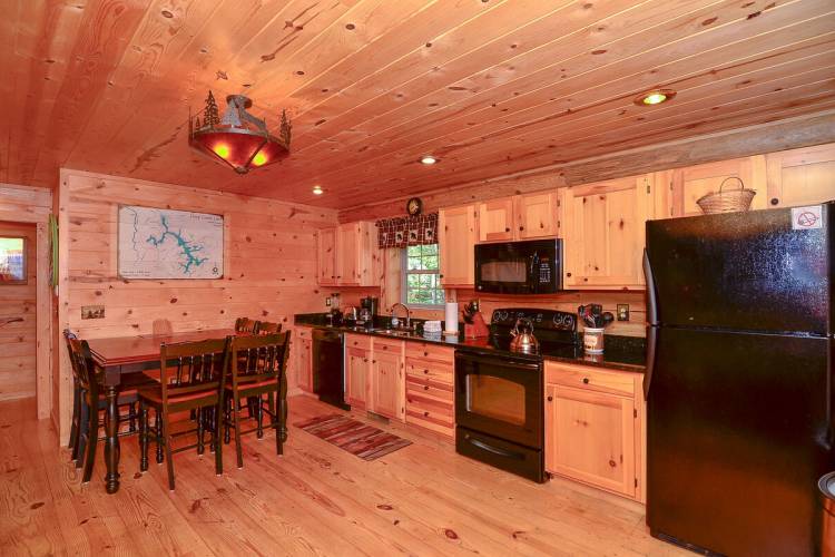 Whitewater Lodge Kitchen at Deep Creek Lake